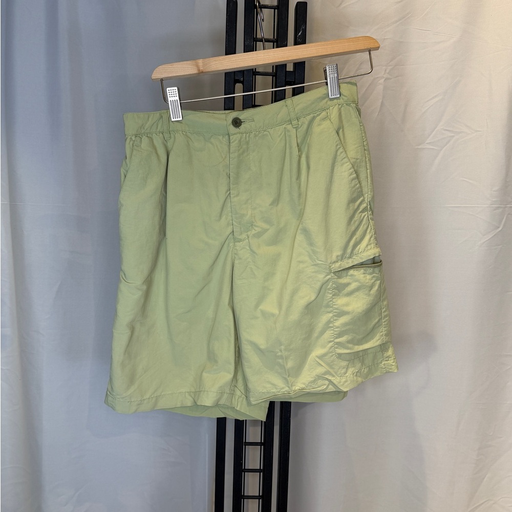 Royal Robbins Light Green Cargo Shorts‎ (Vintage)